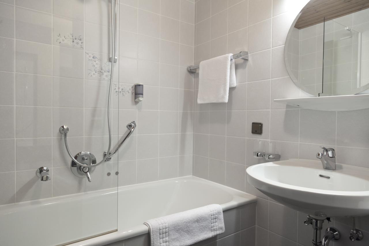 Hotel Neue Burg ناودرس المظهر الخارجي الصورة